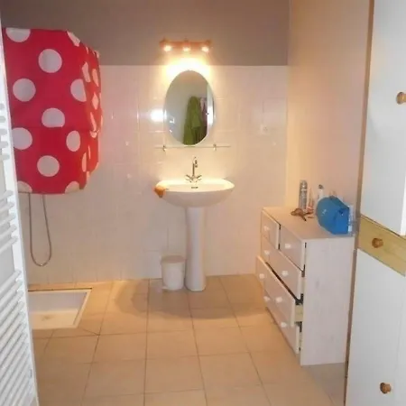 House Agreable Maison Studio Dans Propriete Idealement Placee Proche Plan D'eau Et Commerces Hébergement de vacances