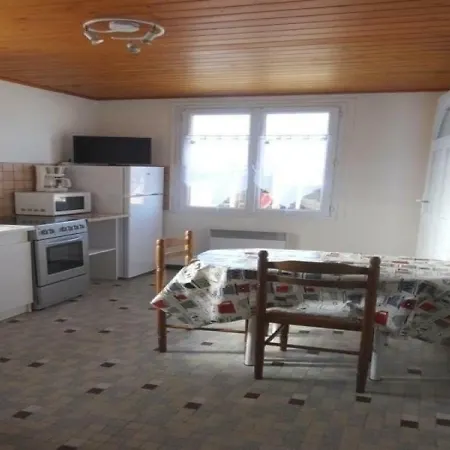House Agreable Maison Studio Dans Propriete Idealement Placee Proche Plan D'eau Et Commerces Hébergement de vacances