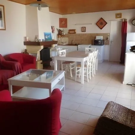 Hébergement de vacances House Agreable Maison Studio Dans Propriete Idealement Placee Proche Plan D'eau Et Commerces *